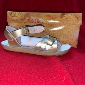 KIDS GOLD SANDALS